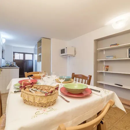 Peperino Attic Flat * Τσιαμπίνο