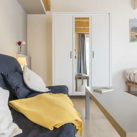 公寓 Peperino Attic Flat 钱皮诺