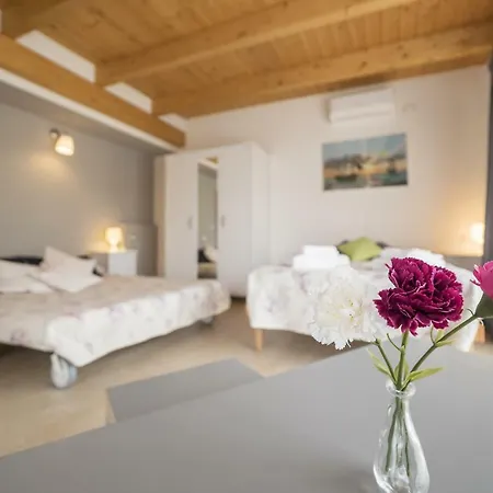 Διαμέρισμα Peperino Attic Flat Τσιαμπίνο