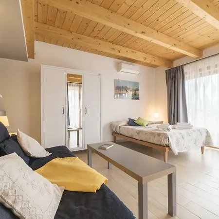Apartment Peperino Attic Flat *