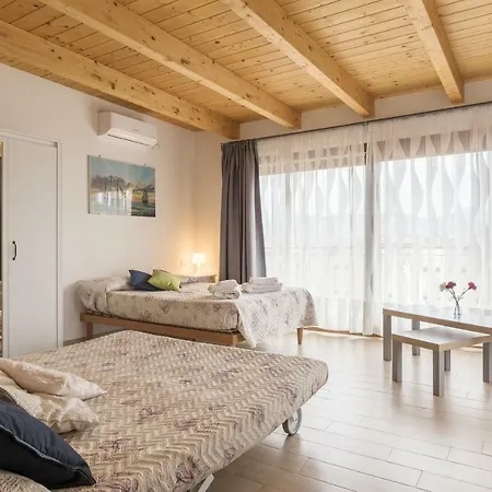 Διαμέρισμα Peperino Attic Flat *